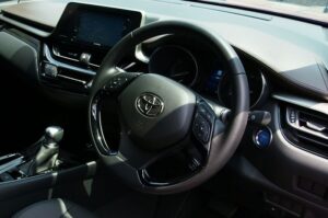 Setir Mobil Terasa Berat? Yuk, Simak 6 Penyebab Setir Berat
