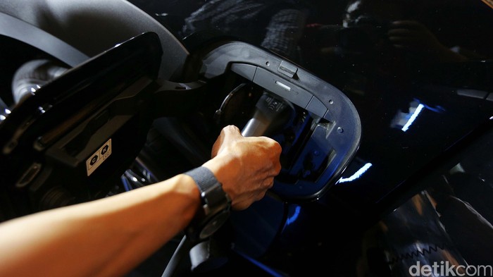 Tips & Trik Toyota Agar Masyarakat Paham Soal Mobil Bertenaga Listrik